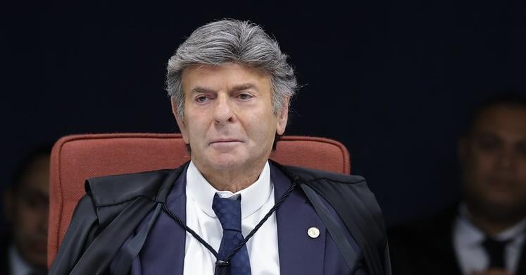 Fux vota pela absolvição de Almir Garnier