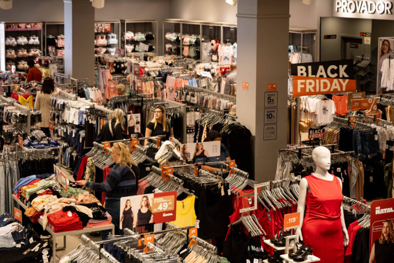 Torra de moda popular supera faturamento da Zara e inaugura loja na Paulista