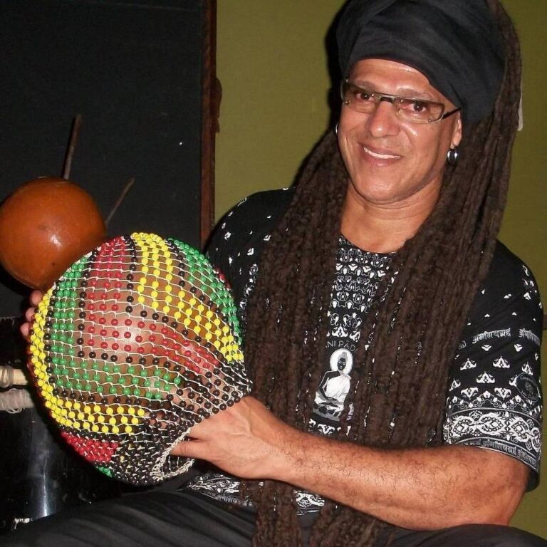 Nilton Rasta: um legado cultural na Bahia entre batuques e artesanatos