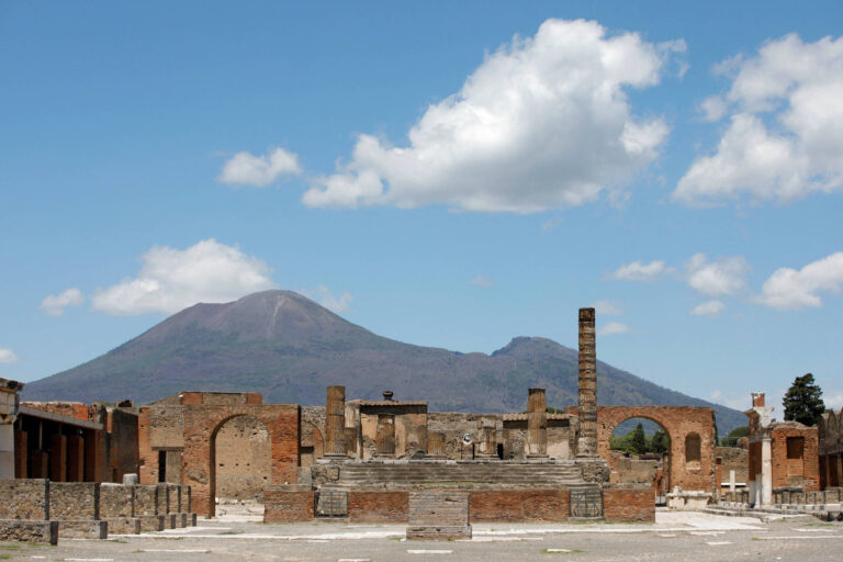 Segredos do concreto romano são revelados em escavações em Pompeia