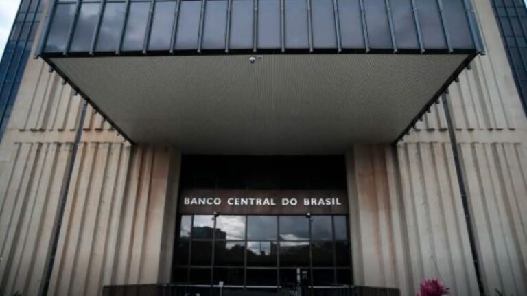 Projeção do PIB para 2025 é elevada para 2,25% pelo mercado financeiro
