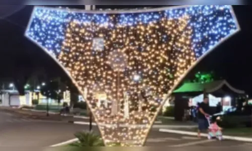 Calcinha iluminada encanta visitantes durante Natal em Monte Belo