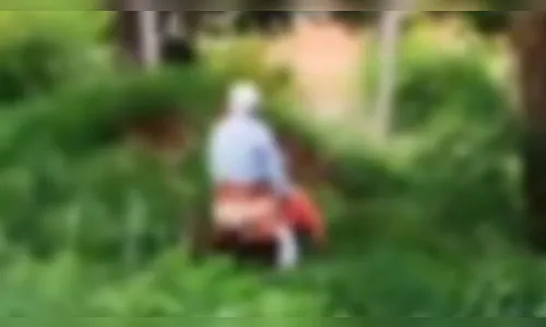 Casal de idosos é flagrado em ato íntimo ao ar livre em Várzea Grande