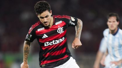 Pedro retorna aos gramados após 52 dias e se prepara para a final contra o PSG