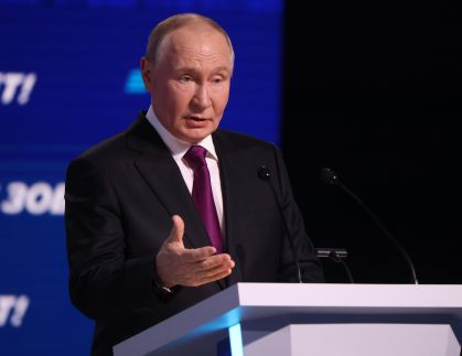 Trump critica Europa e favorece Rússia em negociações de paz