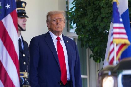 Trump solicita orações pelas vítimas de tiroteio em universidade americana