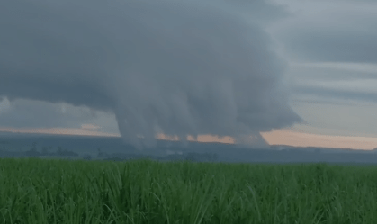 Tornado raro é registrado no interior de São Paulo; entenda o fenômeno