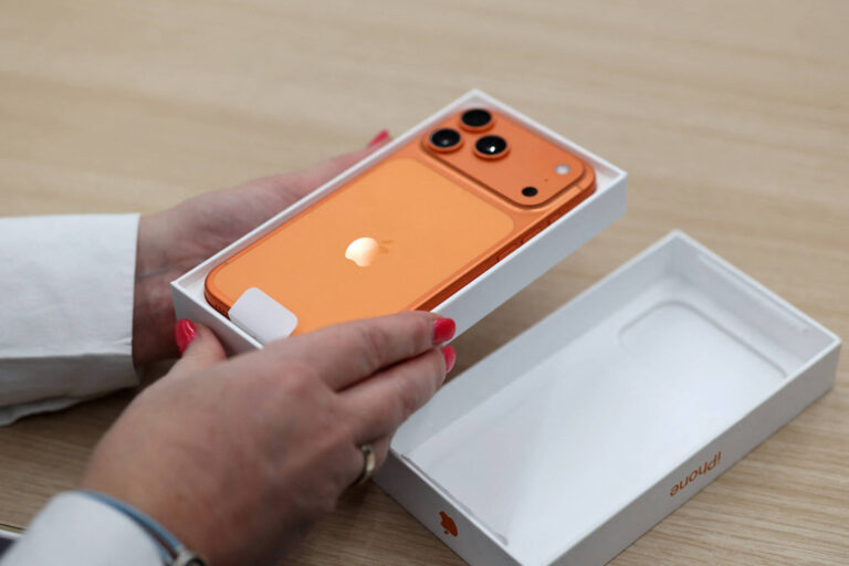 Apple se aproxima de liderança global na venda de smartphones em 2025