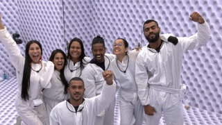 Big Fone do BBB 26 causa cena hilária com Edilson Capetinha confuso