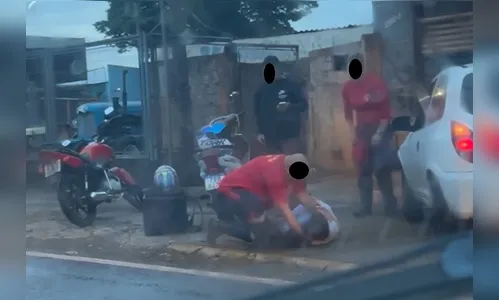 Jovem motociclista sofre queda e recebe socorro imediato em Apucarana