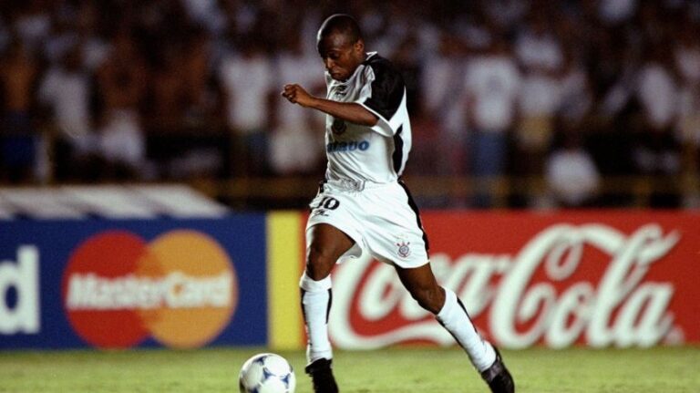 Edilson Capetinha conta trajetória vitoriosa no futebol brasileiro