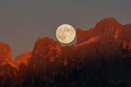 Lua de neve marca observações lunares em 1º de fevereiro de 2026