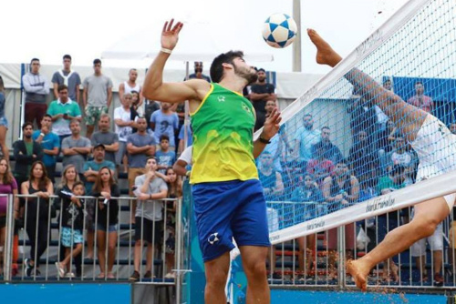 Desafio Brasil x Argentina de futevôlei agita o litoral paranaense