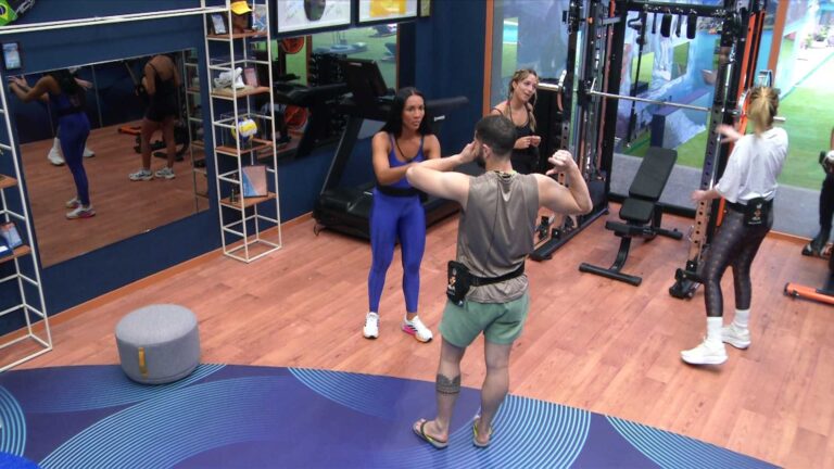 Maxiane critica postura durante compras da Xepa no BBB 26