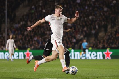 Chelsea tenta conter vírus que afasta jogadores do elenco