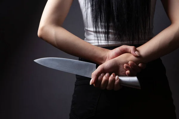 Jovem de 22 anos é esfaqueada no Jardim Carvalho