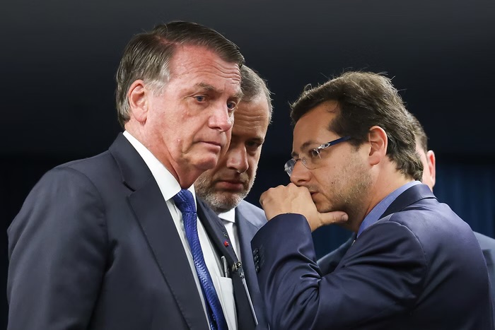 STF retoma julgamento sobre denúncia contra Bolsonaro e aliados