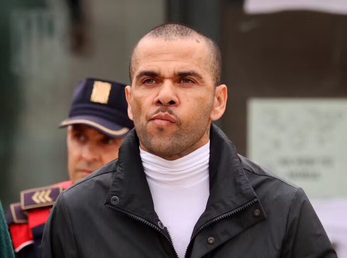 Justiça revoga condenação de Daniel Alves por estupro