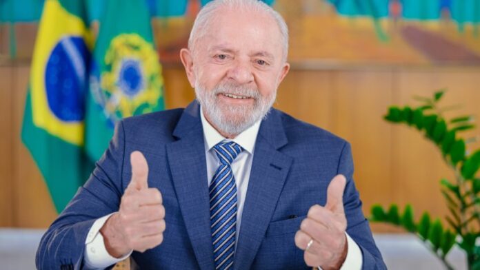 Pesquisa aponta crescimento da desaprovação do governo Lula, com rejeição recorde entre jovens