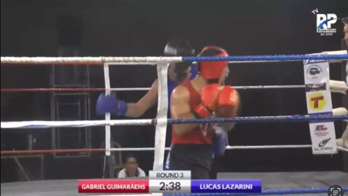 O lutador Lucas Lazarini, de Ponta Grossa, sofreu uma hemorragia cerebral após um nocaute no Campeonato Paranaense de Boxe. Ele passou por cirurgia e está na UTI, com quadro estável.