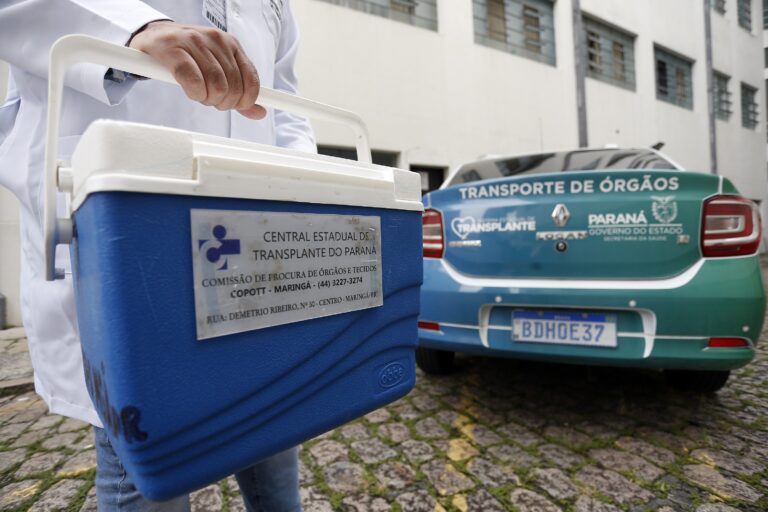 O Paraná lidera doações de órgãos no Brasil com a menor taxa de recusa familiar do País. Com estrutura sólida e profissionais capacitados, o Estado se destaca como referência nacional.