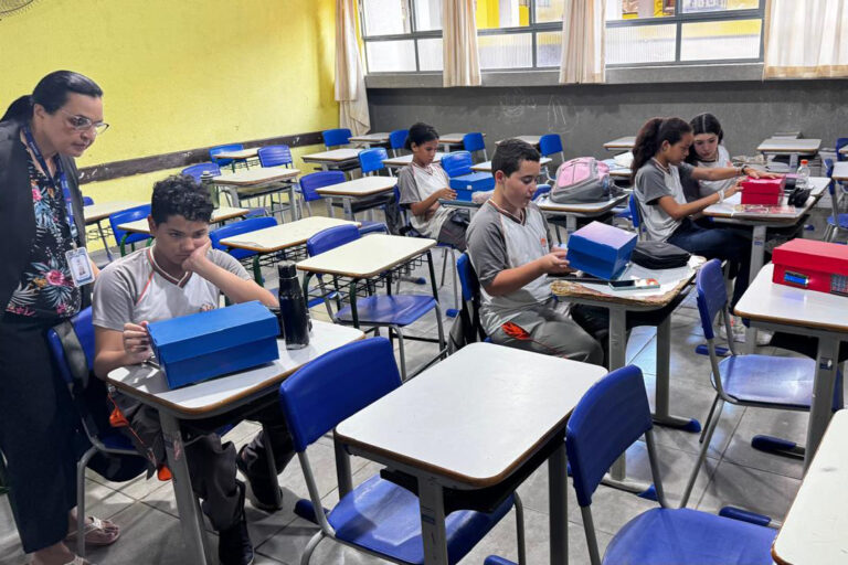 Com criatividade, robótica e inteligência artificial, estudantes do Colégio Princesa Izabel, em Paiçandu, criam calculadora pedagógica de matemática que estimula o raciocínio e revoluciona o aprendizado da tabuada.
