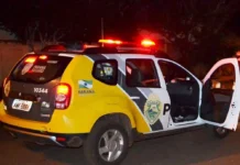 Mulher é vítima de tentativa de feminicídio no bairro Neves, em Ponta Grossa. Agressor foi preso após denúncia e vítima está em observação na UPA.