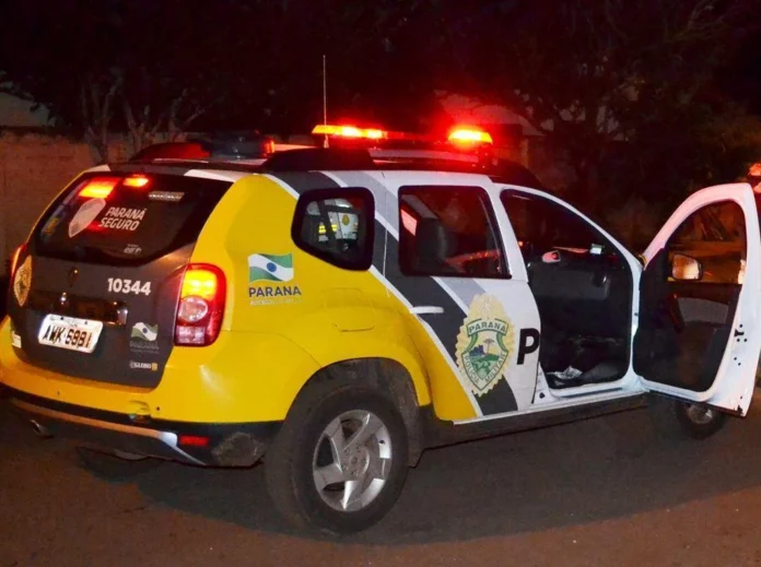 Mulher é vítima de tentativa de feminicídio no bairro Neves, em Ponta Grossa. Agressor foi preso após denúncia e vítima está em observação na UPA.