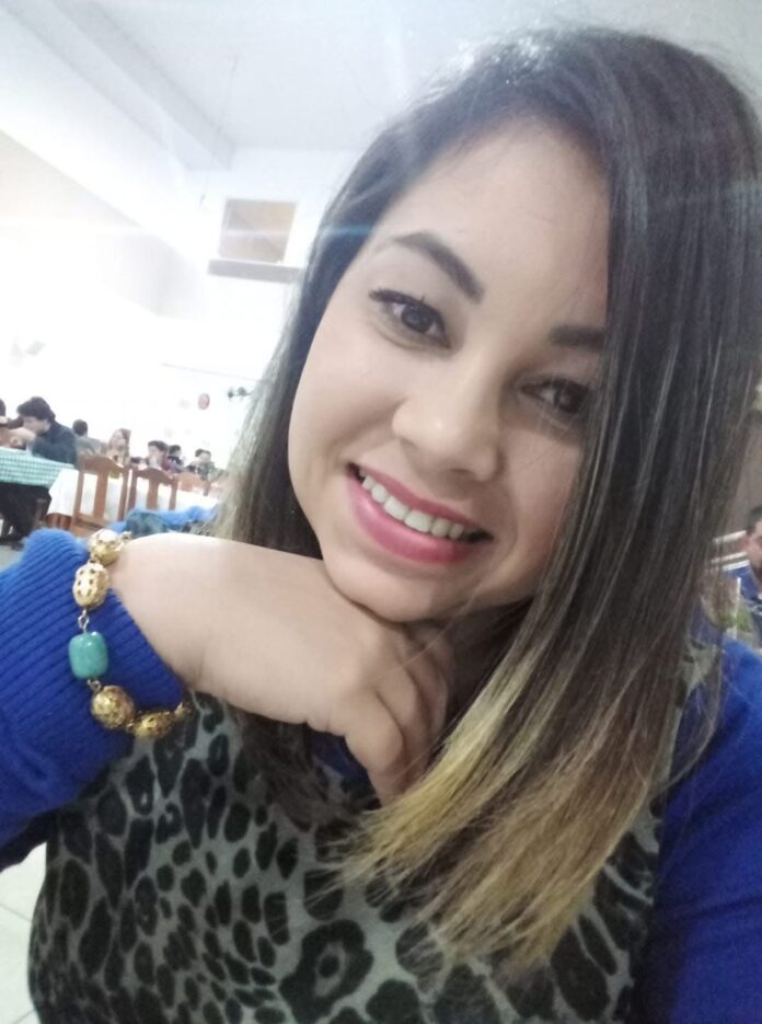 Mulher desaparecida em Ponta Grossa usou telefone com DDD de SC antes de sumir. Ela havia denunciado agressões após se mudar com o companheiro.