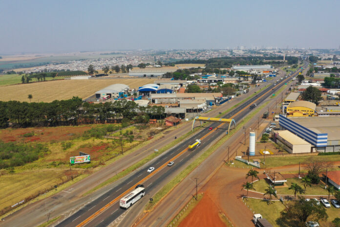 O preço das passagens de ônibus intermunicipais no Paraná será reajustado a partir de 1º de maio. Linhas rodoviárias terão aumento médio de 6,53%. Região Metropolitana de Curitiba não será afetada.