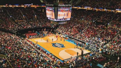 Playoffs da NBA reúnem Blazers e Spurs em confronto decisivo no Moda Center
