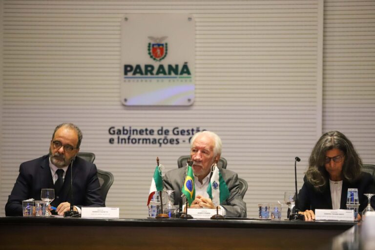 Paraná firma parceria com a Itália para fortalecer a inovação, a agricultura e o cooperativismo. Acordos incluem intercâmbio científico e criação do primeiro Doutorado em Cooperativismo do Brasil.