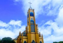 Igreja dos Polacos inicia pintura externa como parte de obras de restauração para valorizar o patrimônio histórico e religioso de Ponta Grossa.