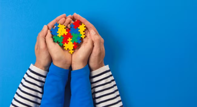 Prefeitos dos Campos Gerais participaram de audiência pública sobre o autismo em Ponta Grossa, reforçando o compromisso com a inclusão e o fortalecimento das redes de apoio a pessoas com TEA.