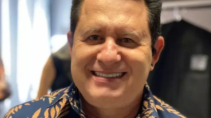 Marrone segue internado após queda de 3 metros em show. Ele fraturou cinco costelas, passou por cirurgia e ainda não tem previsão de alta.