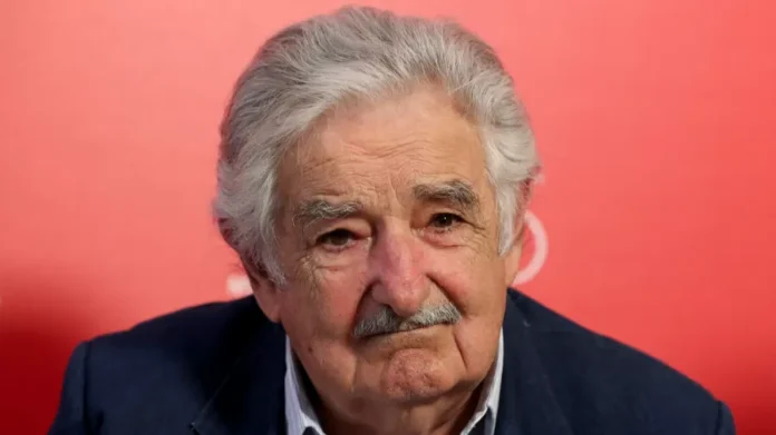 Pepe Mujica morreu nesta terça-feira (13), aos 89 anos. Ex-presidente do Uruguai, foi preso durante a ditadura, liderou reformas sociais e defendeu um estilo de vida simples.