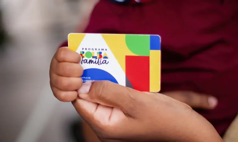 Regra de transição do Bolsa Família muda a partir de junho: prazo de permanência cai de 24 para 12 meses e novo limite de renda será fixado em R$ 706.