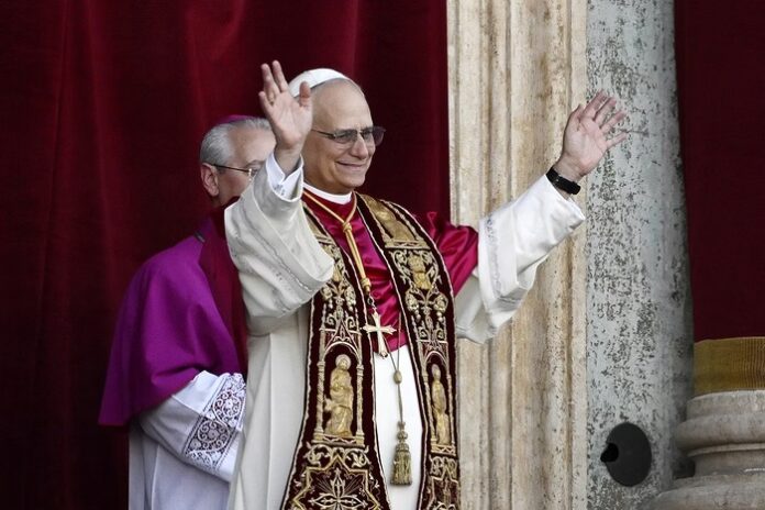 Papa Leão XIV estreia no Instagram com mensagem de paz e recebe uma enxurrada de comentários carinhosos dos brasileiros.
