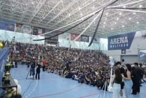 A abertura do 39º JEM reuniu 139 escolas e mais de 4 mil pessoas em Ponta Grossa. Mais de 7 mil alunos participarão de 18 modalidades esportivas e do Festival da Inclusão.