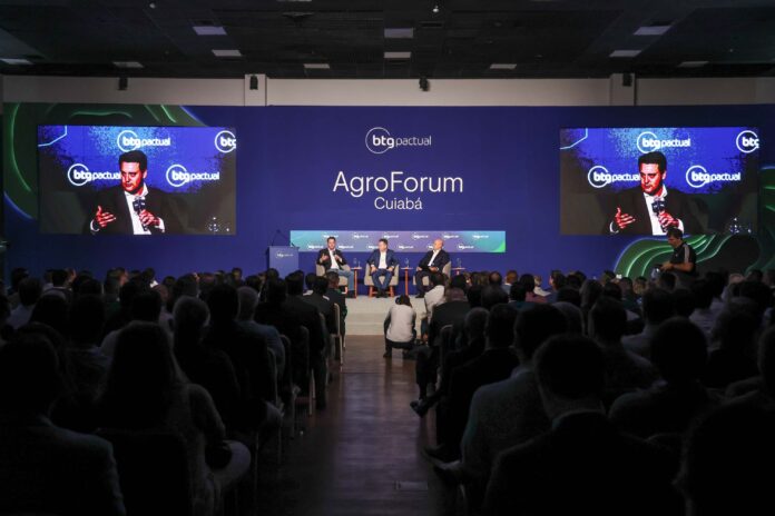 O Paraná é modelo para o agronegócio moderno, combinando sustentabilidade, inovação e incentivo à agroindustrialização. Estado lidera produção de proteína animal e se destaca nas exportações de alimentos.