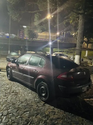 A GCM recuperou um carro no bairro Órfãs enquanto a vítima fazia o boletim de ocorrência. A ação rápida prendeu o suspeito na mesma noite.