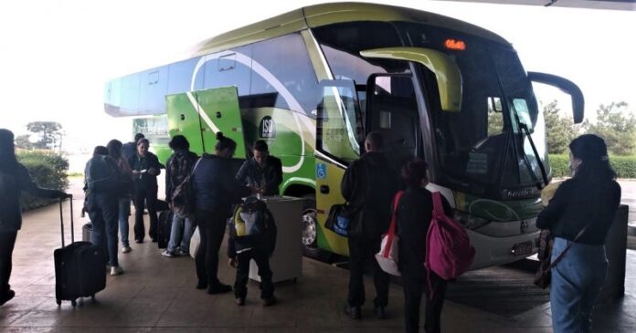 Passagens intermunicipais gratuitas ou com desconto para idosos já estão valendo no Paraná. Veja como emitir a Carteira da Pessoa Idosa Paranaense e garantir o benefício.
