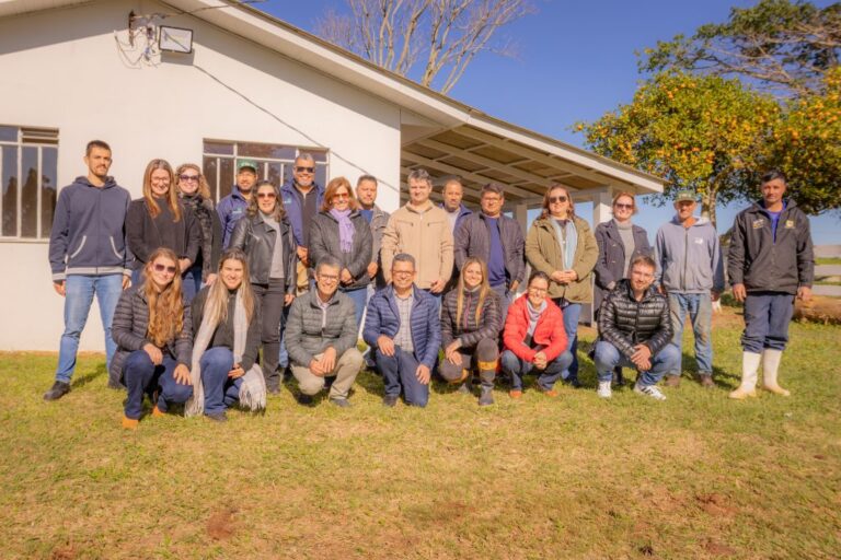 : Zootecnia da UEPG inaugura casa de apoio na Fescon para fortalecer ensino, pesquisa e extensão. Novo espaço melhora a permanência estudantil e as atividades na Fazenda Escola.