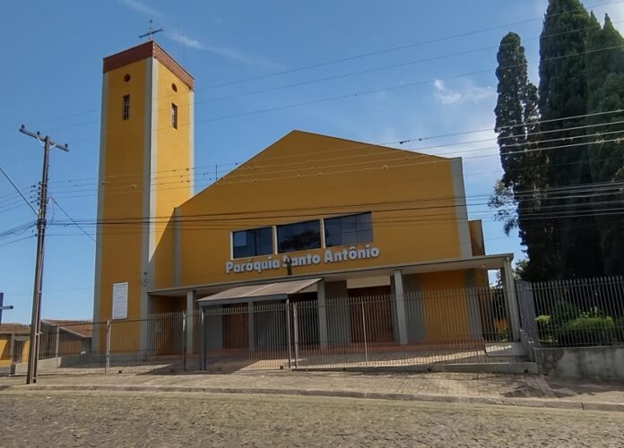 Festa de Santo Antônio no Jardim Carvalho terá trezena, corrida, jantar dos namorados com mesa para “encalhados”, shows, bolo com medalha e bênçãos especiais para todas as vocações.