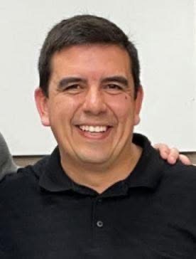 O desaparecimento de Leandro mobiliza familiares e amigos. Ele foi visto pela última vez na terça (3), em Ponta Grossa. Informações podem ser enviadas para o WhatsApp (41) 99849-5383.