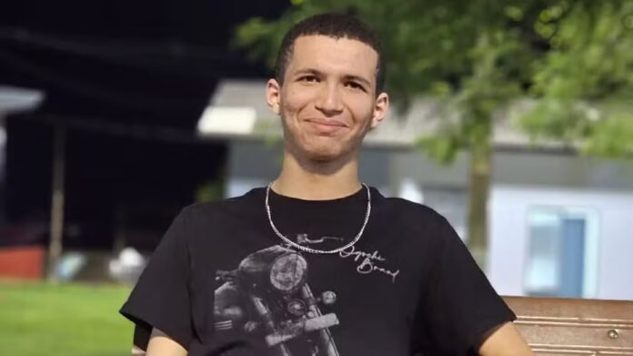 Estudante premiado com intercâmbio morre afogado no Canadá. Victor Gabriel, de 16 anos, era aluno da rede estadual do Paraná e participava do programa Ganhando o Mundo.