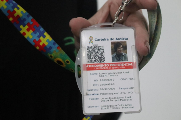 Paraná atinge marca de 40 mil carteiras para pessoas com autismo no Dia do Orgulho Autista. Ciptea garante inclusão, atendimento prioritário e políticas públicas eficazes. Emissão é gratuita, digital e acessível.