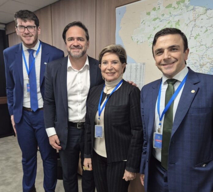O Governo Federal confirmou a cessão do Ramal Oficinas à Prefeitura de Ponta Grossa. A área de 4 km será usada na ampliação do Parque Linear na região de Oficinas.