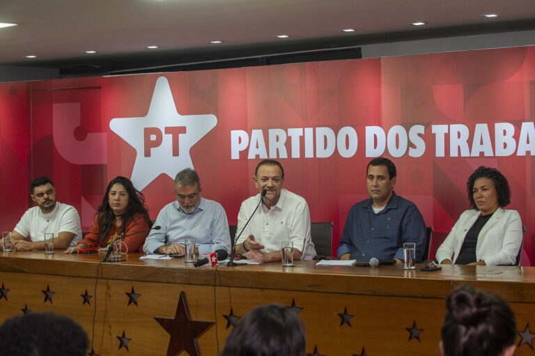 PT amplia estratégia para diálogo com partidos de centro-direita