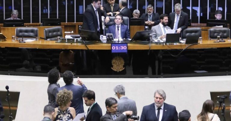 Por que a PEC da blindagem perdeu força no congresso